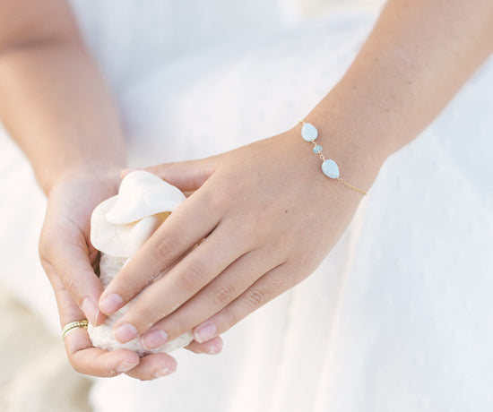 Wedding inspiration on Aruba | our jewelry at sunrise