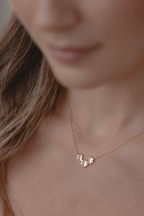 Art Lover | Delicate necklace with crystal element