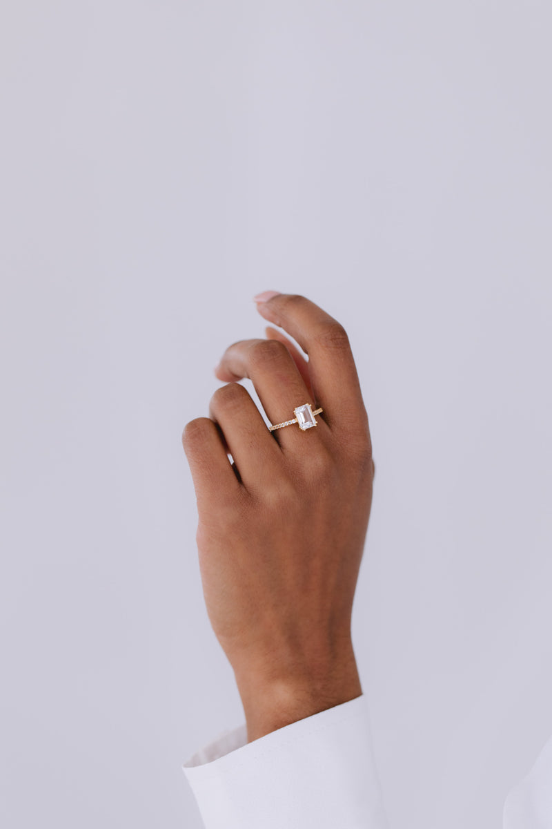 New York | Ring with white topaz