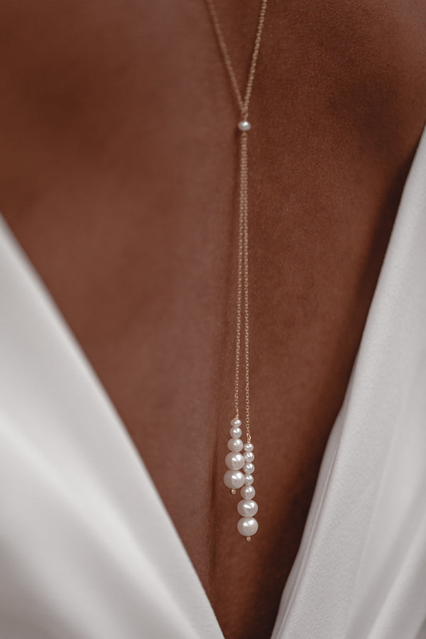Tête-à-Tête | Elegant back necklace with pearls for bride