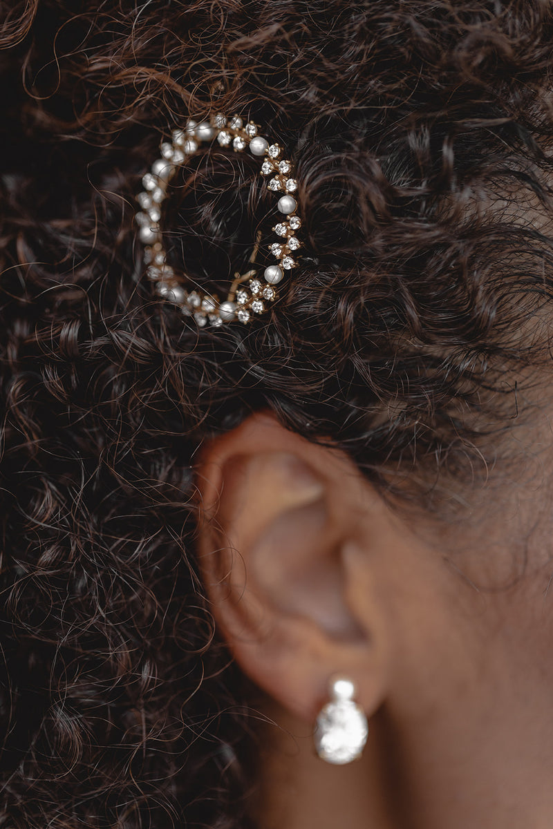 Halo | Round hair clip with small crystals and pearls