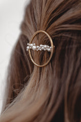 Companion | Modern Round Hair Clip with Freshwater Pearls