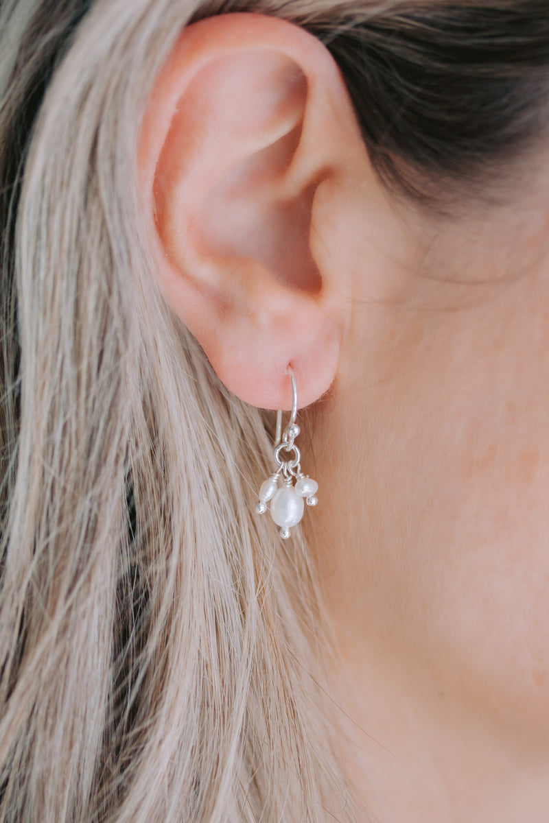 Tiny Dancer | Pearl Earrings