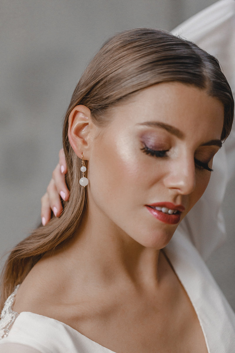 Marieke | moonstone earrings bride wedding