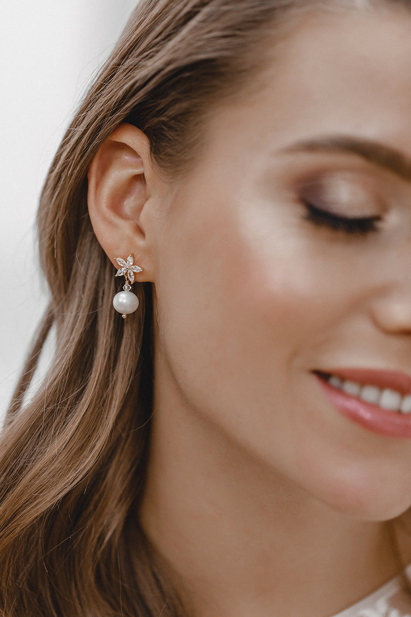 Blooming Beauty | Bridal Jewelry Pearl Earrings Crystal Studs