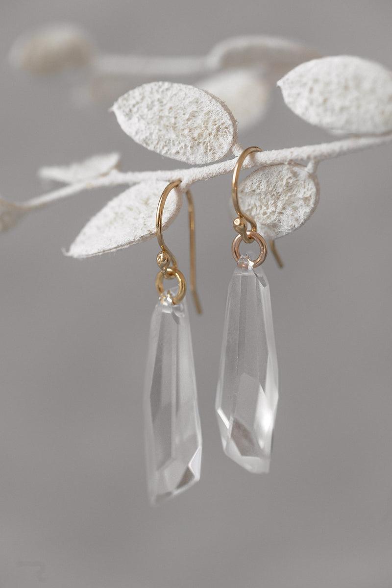 APHRODITE | Modern bridal jewelry earrings with crystal pendant