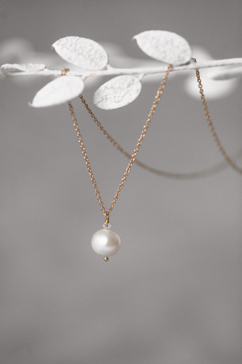 BLOOMING BEAUTY | Bridal Necklace with Pearl and Crystal