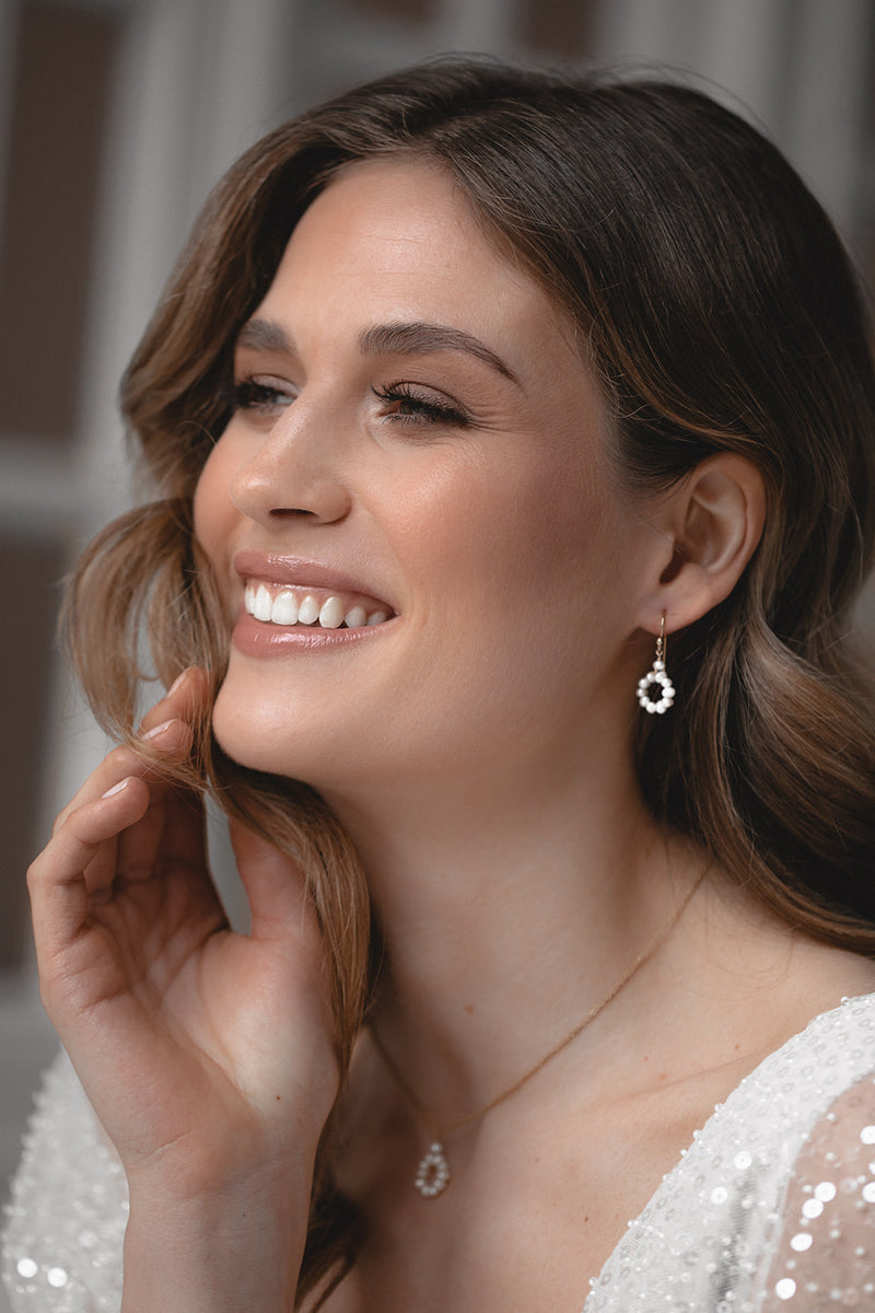 CIRCLE OF LOVE | Small Bridal Jewelry Pearl Earrings