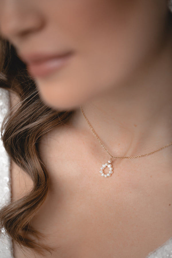 CIRCLE OF LOVE | bridal necklace with small pearls