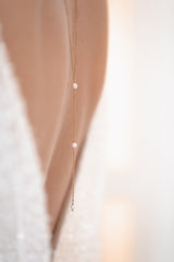 LAID-BACK | Elegant Bridal Back Necklace with Cascading Pearls