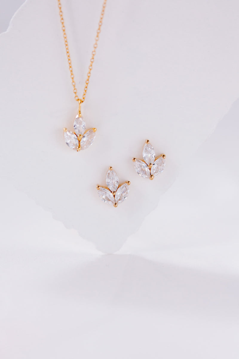 Simply Wonderful | Romantic Bridal Jewelry Set